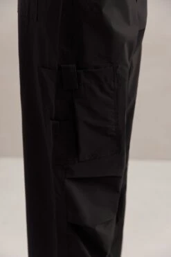 Wide Leg Cargo Trousers In Black 16 Wide Leg Cargo Trousers In Black -Sway Line Zone 5827 6718 14 Aara Black Monowire Crop Top Rori Cargo Trousers