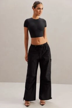 Wide Leg Cargo Trousers In Black 14 Wide Leg Cargo Trousers In Black -Sway Line Zone 5827 6718 2 Aara Black Monowire Crop Top Rori Cargo Trousers