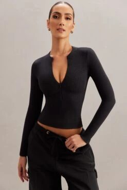 Long Sleeve Crop Top In Black