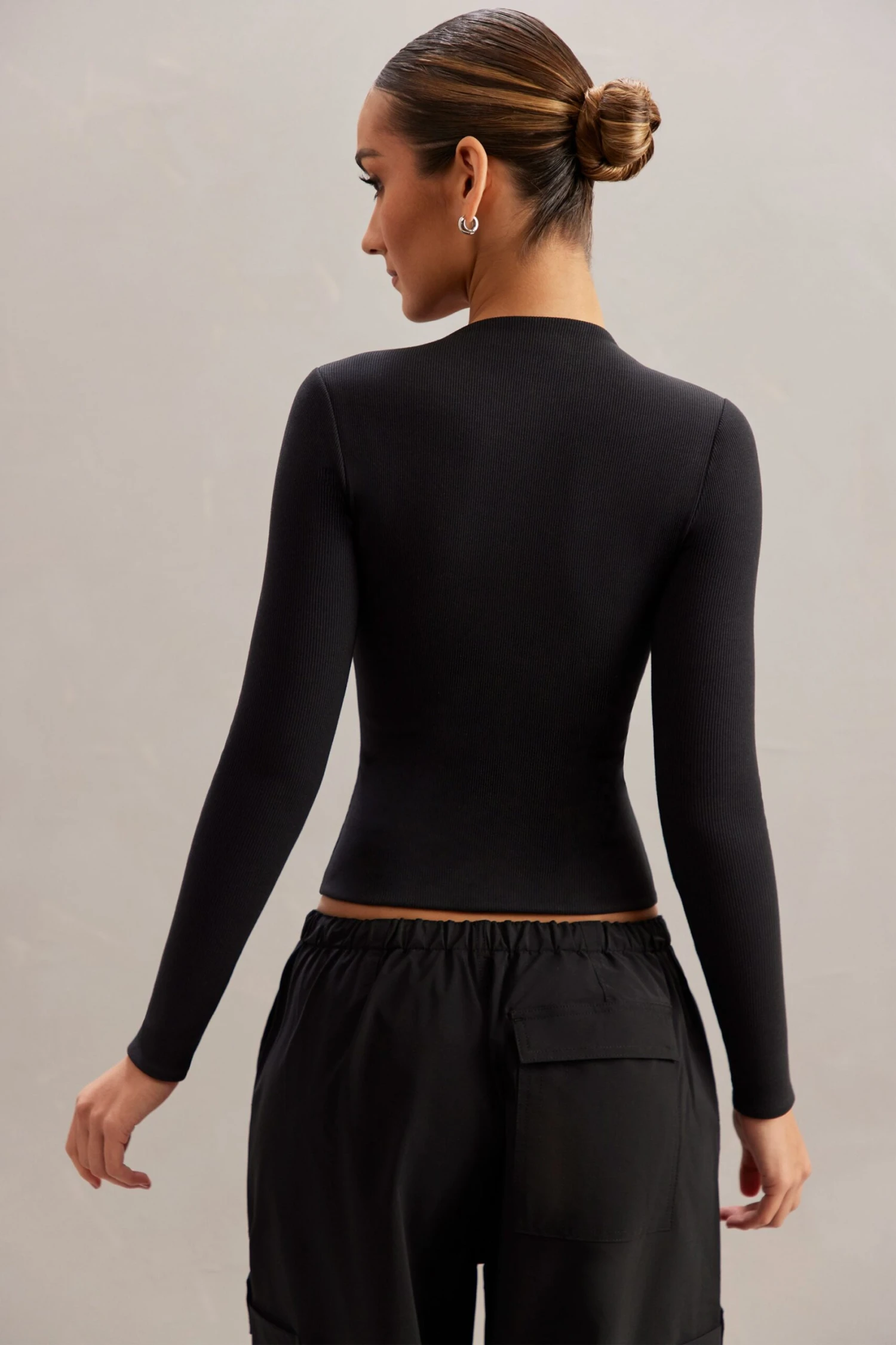 Long Sleeve Crop Top In Black 4 Long Sleeve Crop Top In Black - Image 4