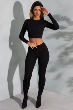 Round Neck Long Sleeve Top In Black -Sway Line Zone 6055 6064 10 Camden Lori Black Seamless Crop Top Leggings